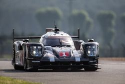 #1 Porsche Team Porsche 919 Hybrid: Timo Bernhard, Mark Webber, Brendon Hartley