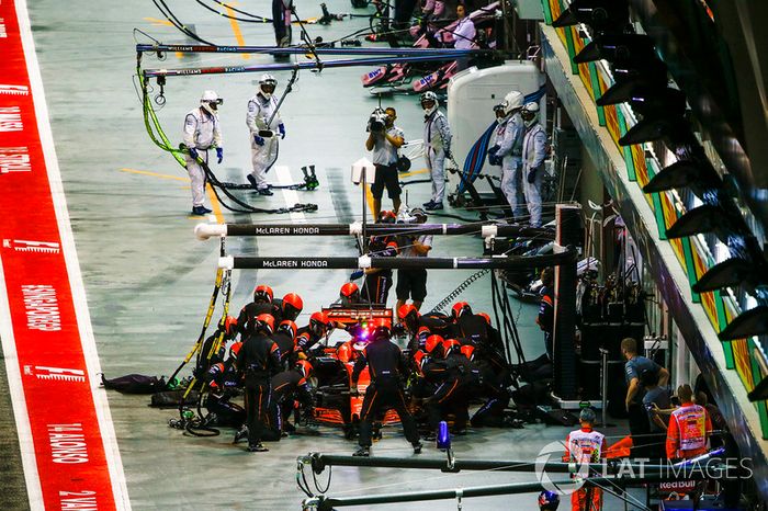 Stoffel Vandoorne, McLaren MCL32