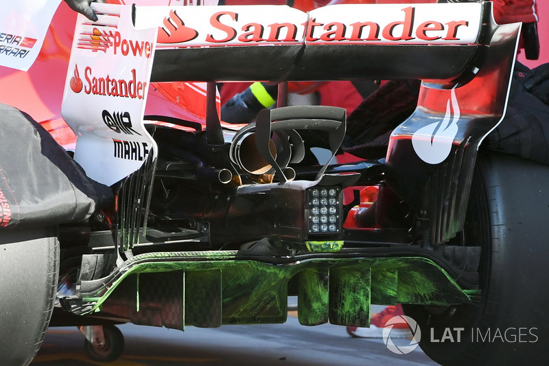 Charles Leclerc, Ferrari SF70H, con la vernice flow-viz per i test aerodinamici sul diffusore