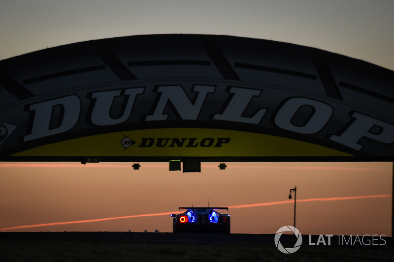 №67 Ford Chip Ganassi Racing Ford GT: Энди Приоль, Харри Тинкнелл, Пипо Дерани