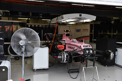 Sahara Force India VJM10 in de garage