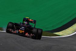 Carlos Sainz Jr., Scuderia Toro Rosso STR11