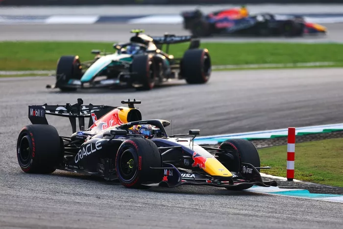 Andrea Kimi Antonelli, Mercedes, Max Verstappen, Red Bull Racing