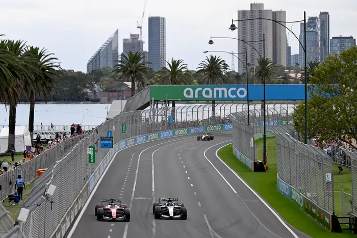 Charles Leclerc, Ferrari, George Russell, Mercedes