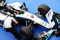 Winnaar Nico Rosberg, Mercedes AMG F1 in parc ferme