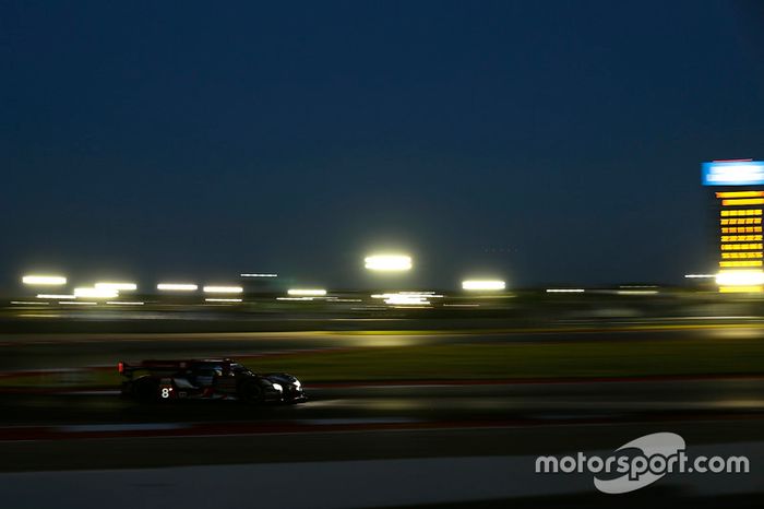 #8 Audi Sport Team Joest Audi R18 e-tron quattro: Lucas di Grassi, Loic Duval, Oliver Jarvis