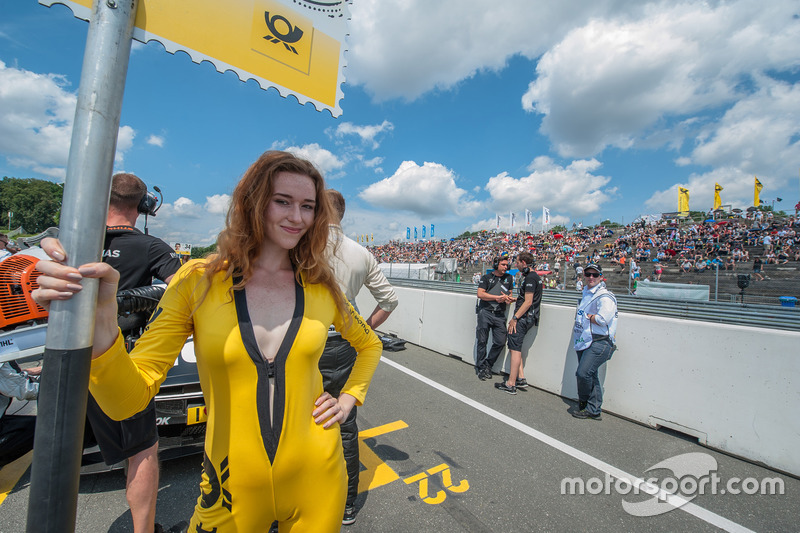 Grid girl