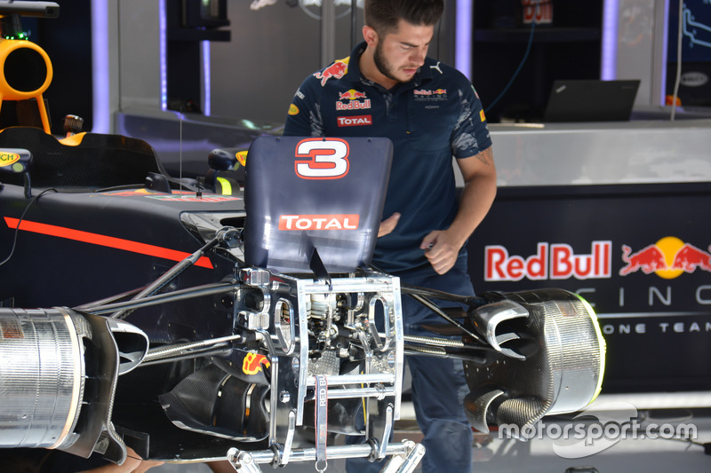 Red Bull Racing RB12, Süspansiyon