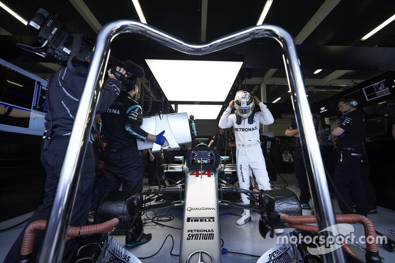 Antes de salir a conseguir su cuarta pole en Silverstone en 2016