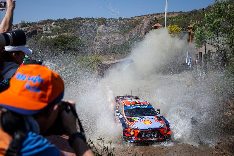 Thierry Neuville, Nicolas Gilsoul, Hyundai Motorsport Hyundai i20 Coupe WRC