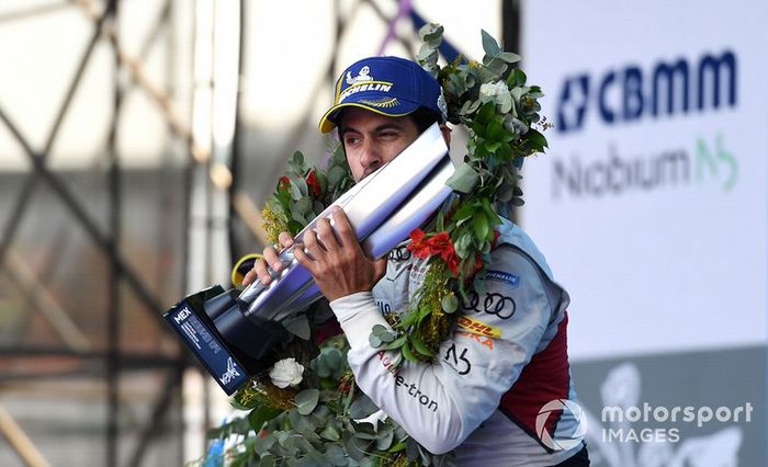 Ganador de la carrera Lucas Di Grassi, Audi Sport ABT Schaeffler