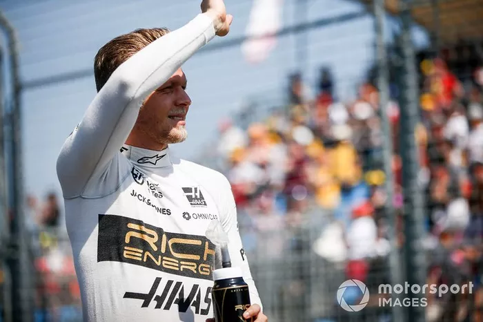 16º Kevin Magnussen: 20 pontos, 6º lugar (Austrália) e 1 volta mais rápida em Singapura