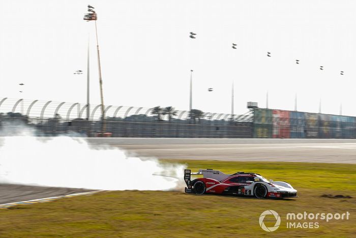 #6 Porsche Penske Motorsports Porsche 963: Mathieu Jaminet, Nick Tandy, Dane Cameron