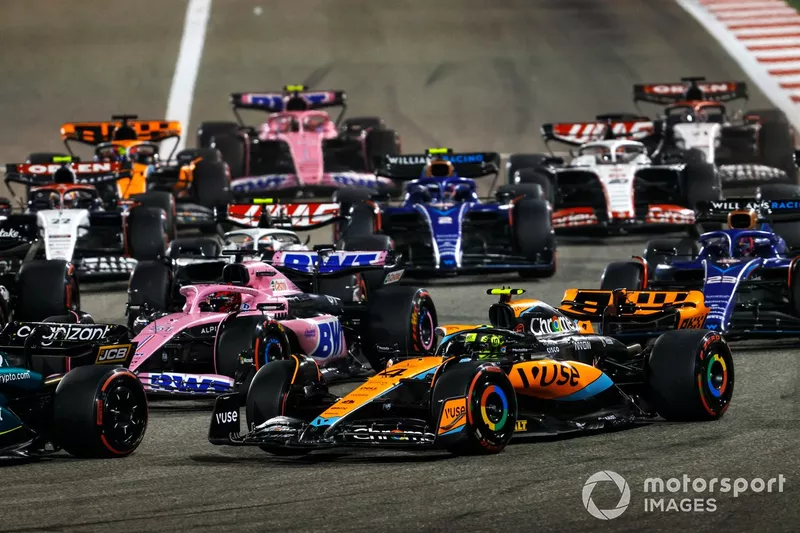 Lando Norris, McLaren MCL60, Esteban Ocon, Alpine A523, Alex Albon, Williams FW45, Yuki Tsunoda, AlphaTauri AT04