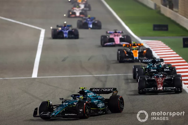 Fernando Alonso, Aston Martin AMR23, Valtteri Bottas, Alfa Romeo C43, Lance Stroll, Aston Martin AMR23