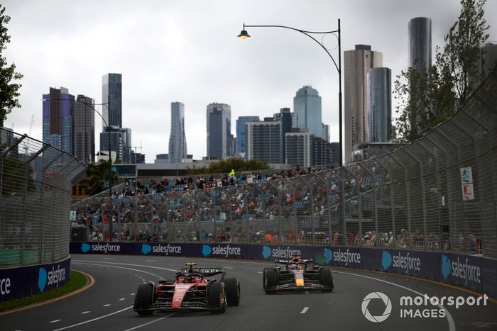 Carlos Sainz, Ferrari SF-23, Max Verstappen, Red Bull Racing RB19