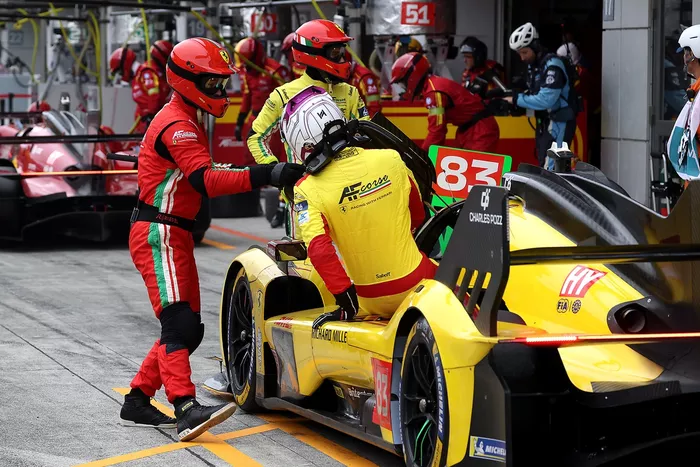#83 AF Corse Ferrari 499P: Robert Kubica, Yifei Ye, Philip Hanson