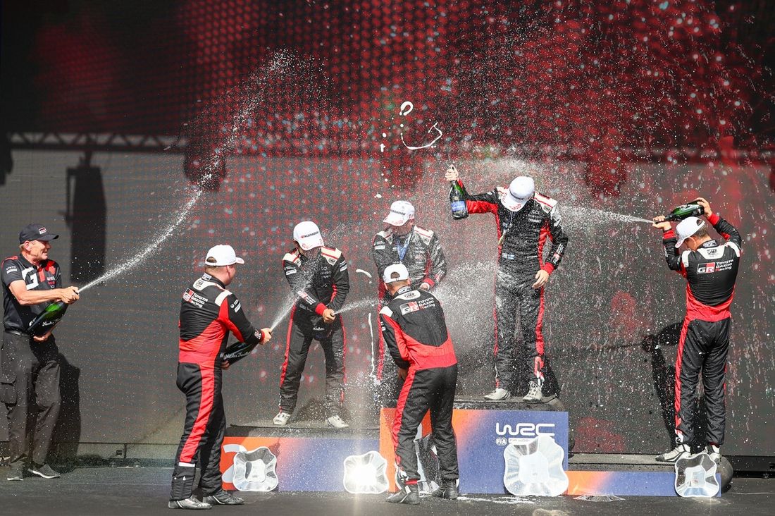 Podium: zwycięzcy Kalle Rovanperä, Jonne Halttunen, Toyota Gazoo Racing WRT Toyota GR Yaris Rally1, drugie miejsce Takamoto Katsuta, Aaron Johnston, Toyota Gazoo Racing WRT Toyota GR Yaris Rally1, trzecie miejsce Sébastien Ogier, Vincent Landais, Toyota G
