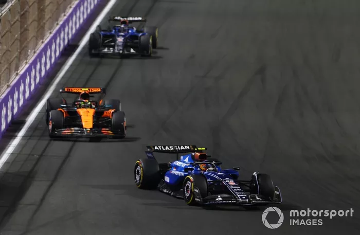 Lando Norris, McLaren, Carlos Sainz, Williams, Alexander Albon, Williams