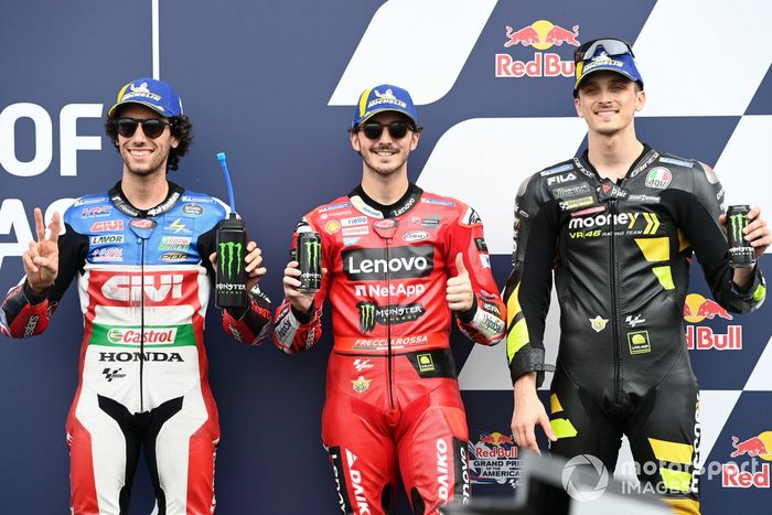 Top3 de la calificación: segundo Alex Rins, Equipo LCR Honda, ganador de la poe Francesco Bagnaia, Equipo Ducati, tecero Luca Marini, VR46 Racing Team