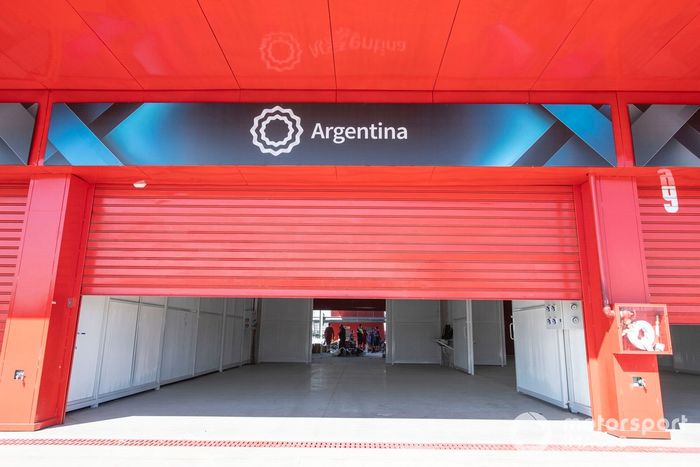 Garajes vacíos el jueves