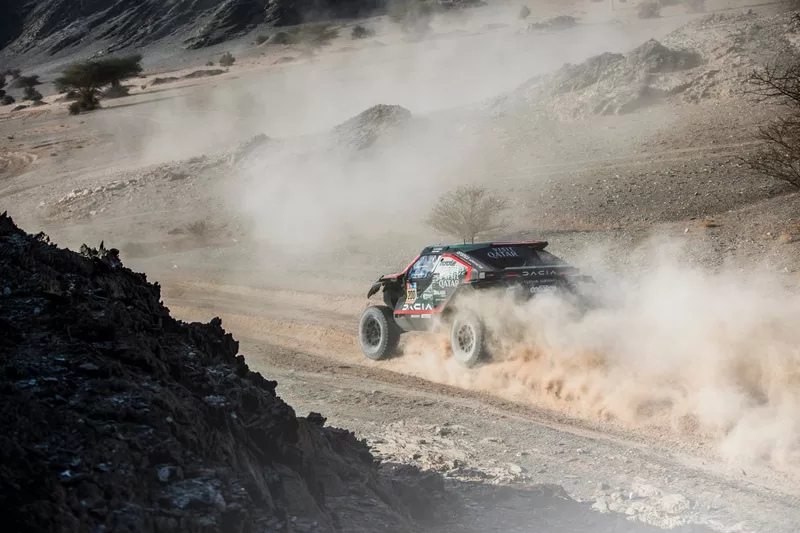 #200 Les Sandriders Dacia Dacia : Nasser Al-Attiyah, Edouard Boulanger