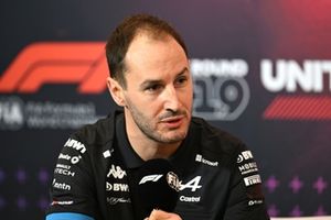 Oliver Oakes, Diretor de Equipa, Alpine F1 Team, na Conferência de Imprensa dos Diretores de Equipa