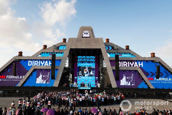 Podio: Alexander Sims, BMW I Andretti Motorsports, BMW iFE.20