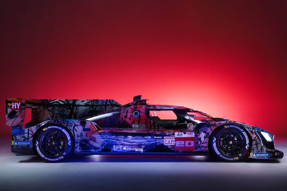 BMW M Hybrid V8 Art Car