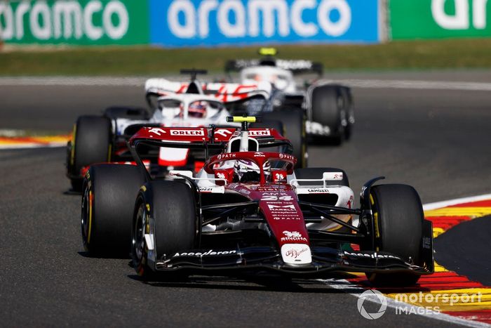 Zhou Guanyu, Alfa Romeo C42, Kevin Magnussen, Haas VF-22, Yuki Tsunoda, AlphaTauri AT03