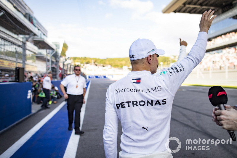Ple man Valtteri Bottas, Mercedes AMG F1, celebrates