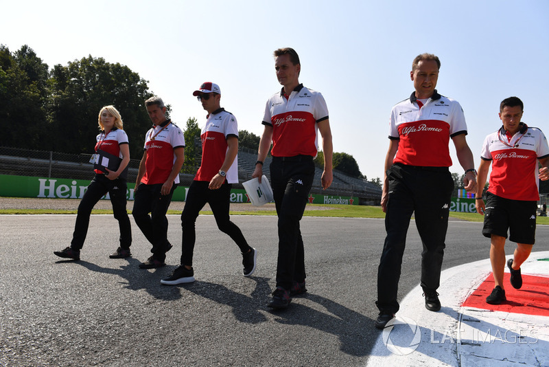 Charles Leclerc, Sauber walks the track 