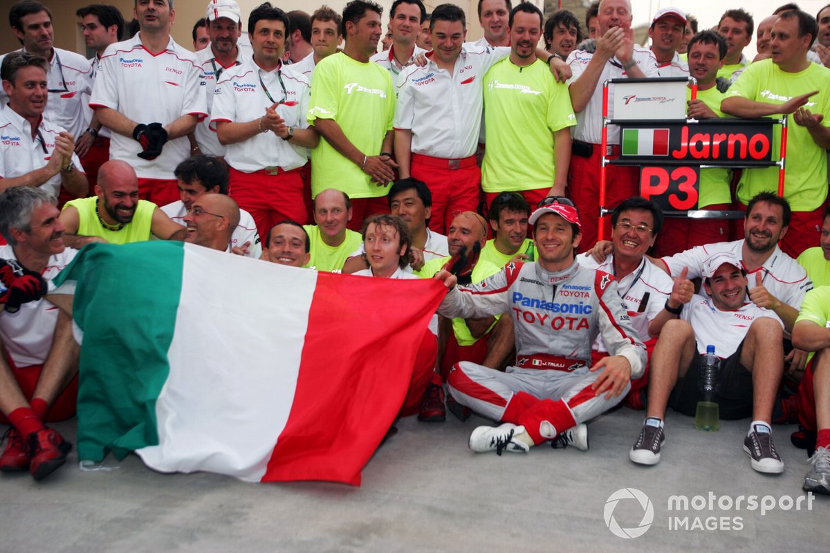 Jarno Trulli, Toyota celebrates his third position with the team