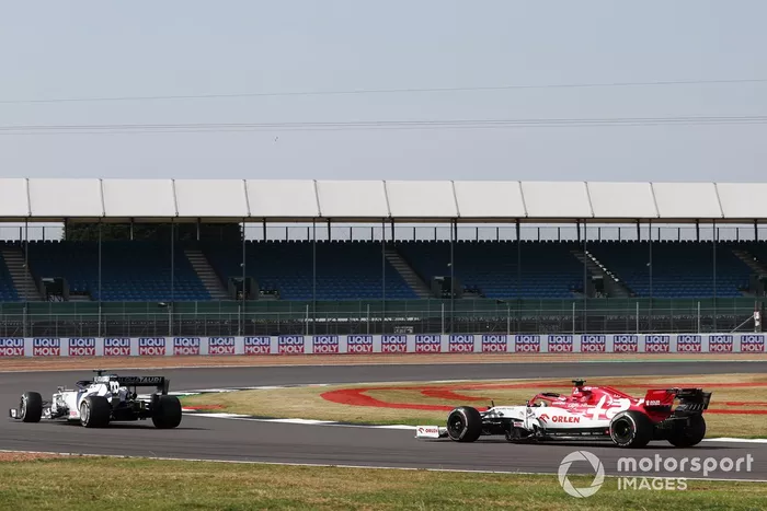 Daniil Kvyat, AlphaTauri AT01, Kimi Raikkonen, Alfa Romeo Racing C39