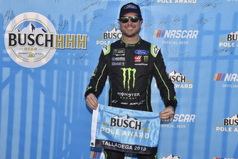 Polesitter Kurt Busch, Stewart-Haas Racing, Ford Fusion Monster Energy / Haas Automation