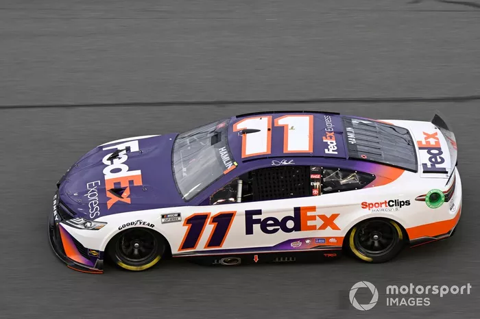 30. Denny Hamlin, Joe Gibbs Racing, Toyota Camry