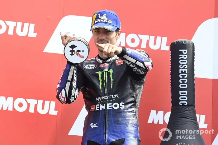 Podio: segundo lugar Maverick Viñales, Yamaha Factory Racing