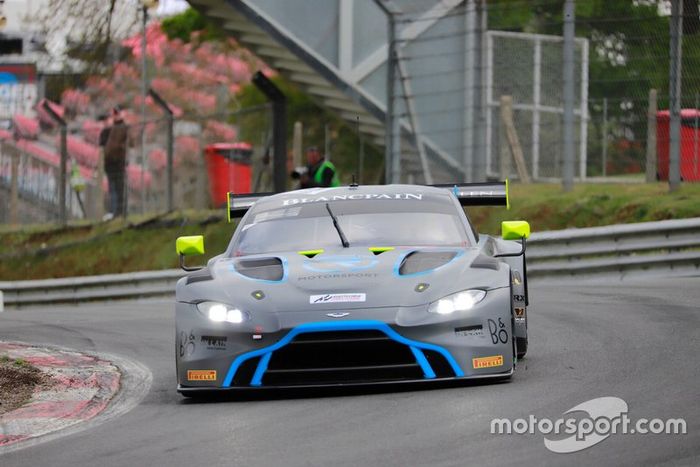 #76 R-Motorsport Aston Martin Vantage AMR GT3: Ricky Collard, Marvin Kirchhöfer