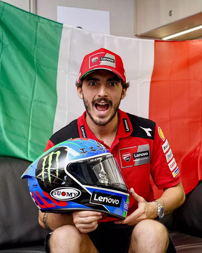 Francesco Bagnaia, Ducati Team, con su casco especial para Mugello
