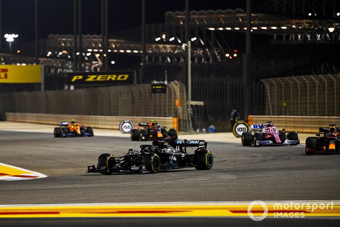 Lewis Hamilton, Mercedes F1 W11, Max Verstappen, Red Bull Racing RB16, Sergio Pérez, Racing Point RP20, Alex Albon, Red Bull Racing RB16