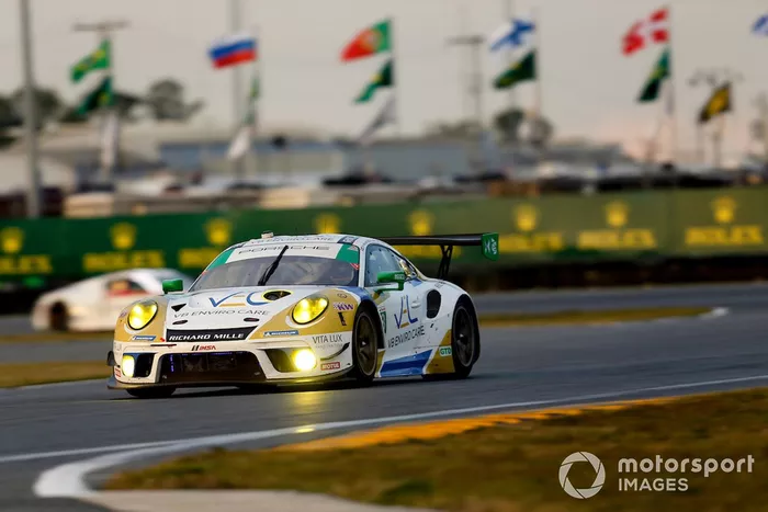 #88 Team Hardpoint EBM Porsche 911 GT3R, GTD: Rob Ferriol, Earl Bamber, Katherine Legge, Christina Nielsen