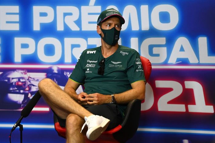 Sebastian Vettel, Aston Martin en la conferencia de prensa