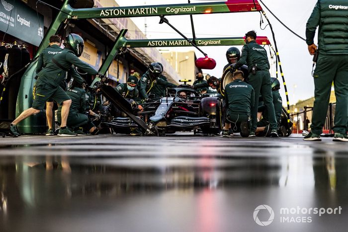 Práctica de parada en boxes de Aston Martin