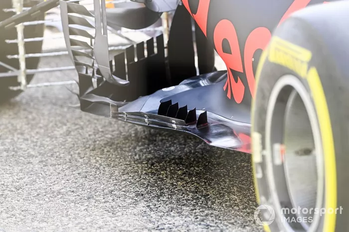 Detalle del fondo plano del Red Bull Racing RB16B