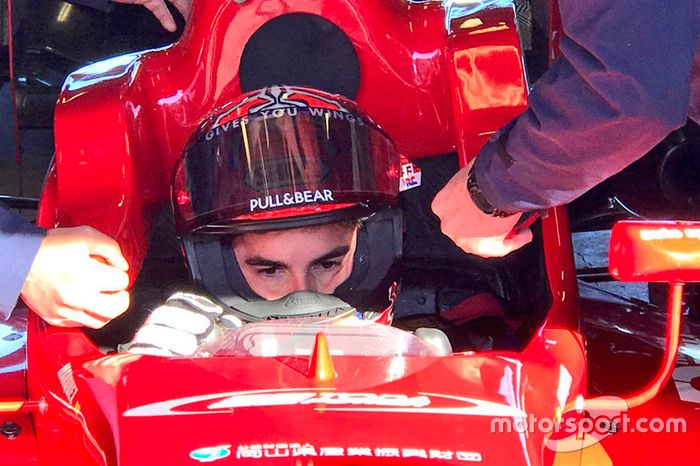 Marc Márquez prueba un F3