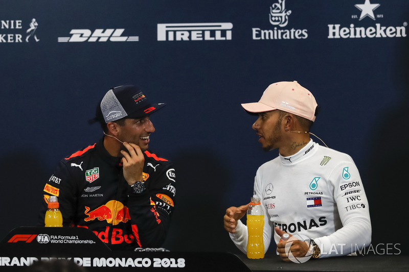 Daniel Ricciardo, Red Bull Racing, Lewis Hamilton, Mercedes-AMG F1
