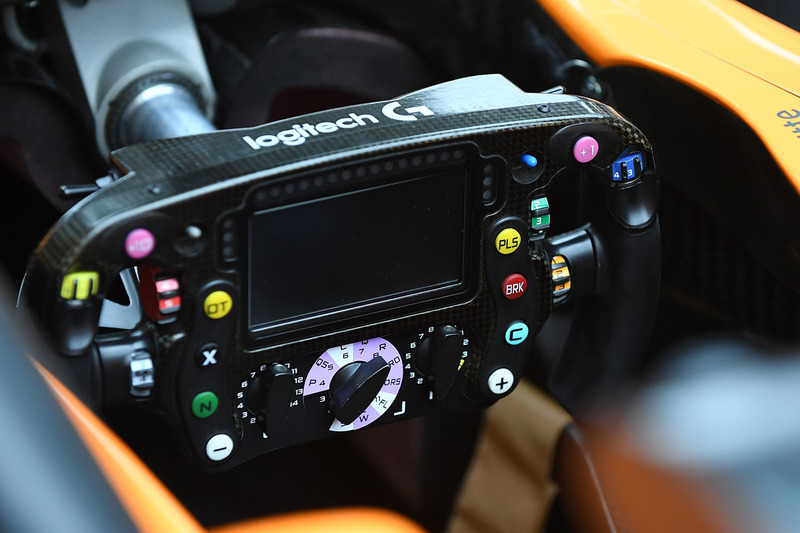 McLaren MCL33 volante