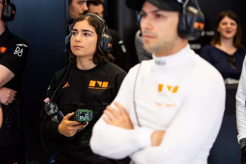 Jamie Chadwick, Genesis Magma Racing Genesis GMR-001
