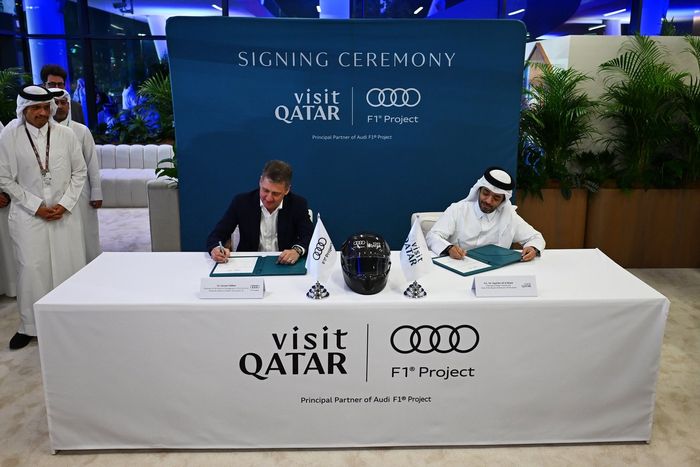 Dr. Gernot Doellner, Presidente del Consejo de Administración de Audi AG y Presidente del Consejo de Sauber Motorsport AG, Excmo. Sr. D. Saad bin Ali Al Kharij, Presidente de Qatar Tourism 