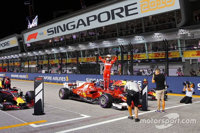 Boceto del logotipo de la F1 en el pitlane